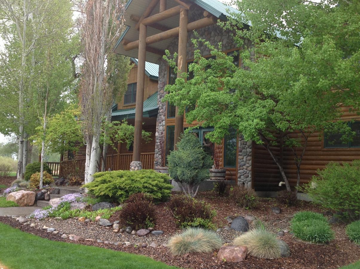 Blue Heron Inn Bed And Breakfast Rexburg Extérieur photo